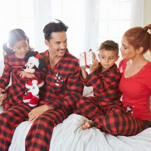 H1180 ชุดนอนเด็ก Disney: Mickey Mouse Holiday Plaid PJ Set for Boys